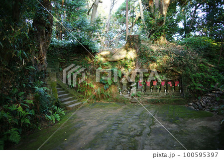逗子市　神武寺 六地蔵　 100595397