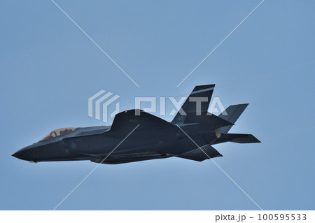 ステルス戦闘機 F-35A 100595533