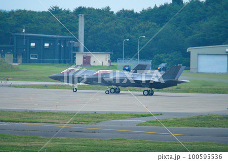 ステルス戦闘機 F-35A 100595536