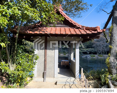 大寒の栗林公園（1月下旬） 100597894