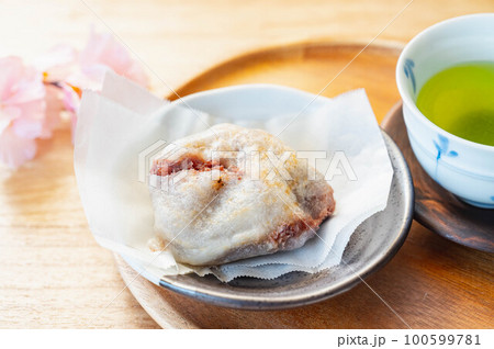 緑茶と梅ヶ枝餅 緑茶と梅ヶ枝餅 100599781