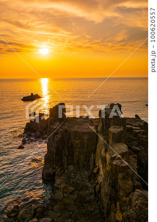 東尋坊（夕景） 100620557