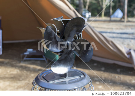 ストーブの上に置くストーブファン 100623704