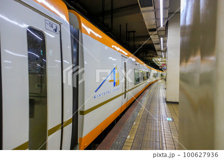 近鉄名古屋駅を発着する特急列車 100627936