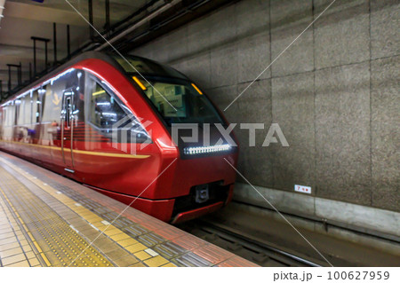 近鉄名古屋駅を発着する特急列車 100627959