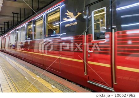 近鉄名古屋駅を発着する特急列車 近鉄名古屋駅を発着する特急列車 100627962