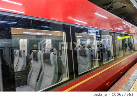 近鉄名古屋駅を発着する特急列車 近鉄名古屋駅を発着する特急列車 100627963