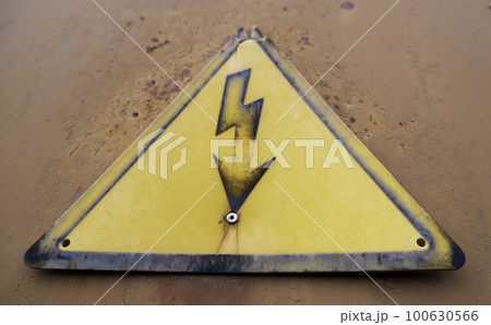 Electrical hazard sign Electrical hazard sign 100630566