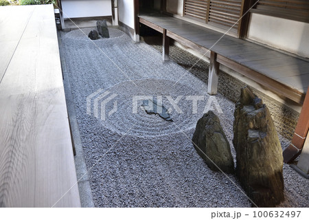 東滴壺 龍源院 大徳寺 東滴壺 龍源院 大徳寺 100632497