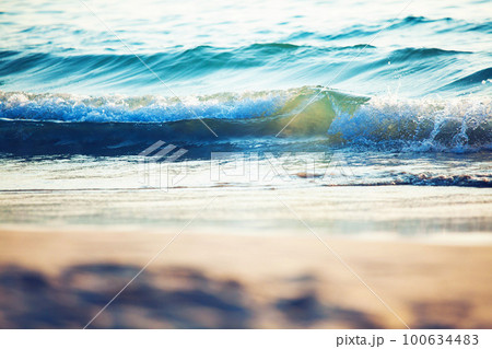 Closeup sea waves 100634483