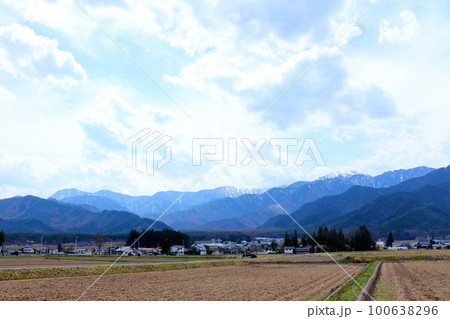 積雪の北アルプス 4月の信濃大町 麗しき北アルプス 春の北アルプス 積雪の北アルプス 4月の信濃大町 麗しき北アルプス 春の北アルプス 100638296