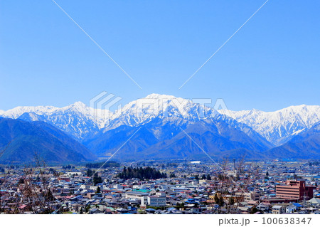 積雪の北アルプス 4月の信濃大町 麗しき北アルプス 春の北アルプス 積雪の北アルプス 4月の信濃大町 麗しき北アルプス 春の北アルプス 100638347