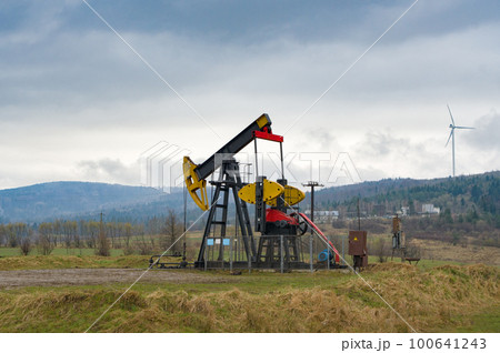 Oil and gas industry Oil and gas industry 100641243