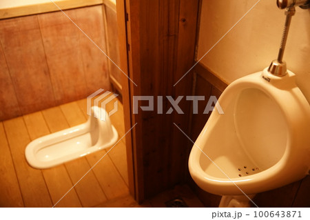 トイレ 便所 手洗い 100643871