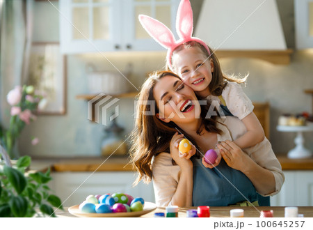happy family at Easter 100645257