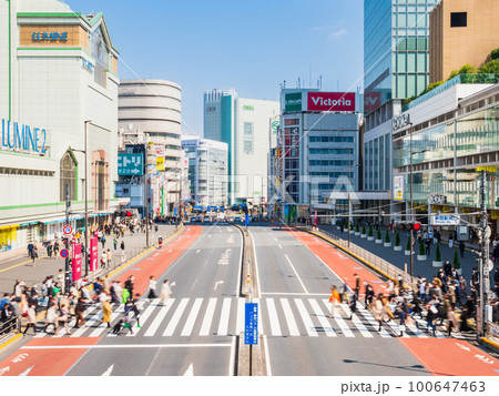 新宿駅南口 100647463