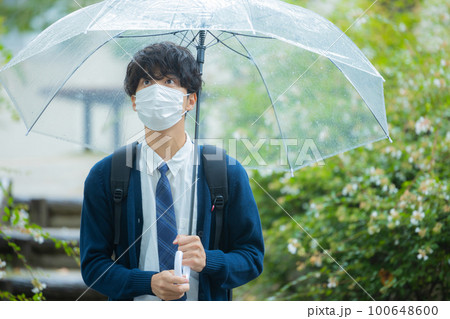 高校生 マスク 雨 高校生 マスク 雨 100648600