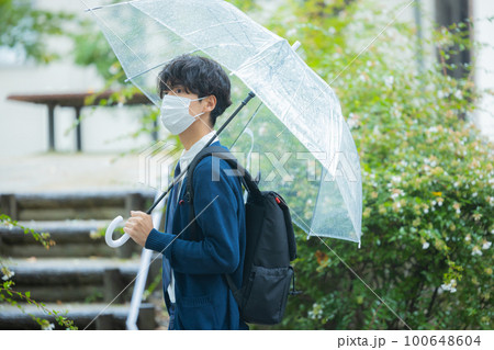 高校生 マスク 雨 高校生 マスク 雨 100648604