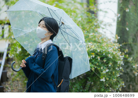 高校生 マスク 雨 高校生 マスク 雨 100648699