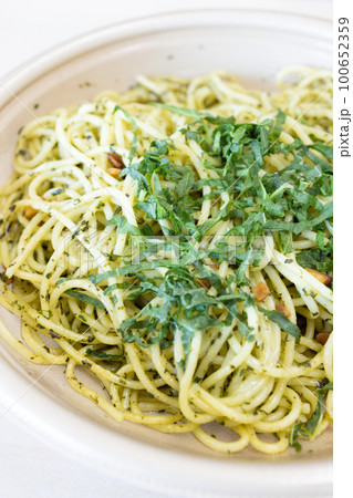 美味しいバジリコパスタ 美味しいバジリコパスタ 100652359