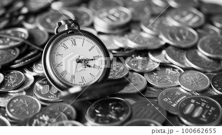 懐中時計と硬貨　時は金なり 100662655