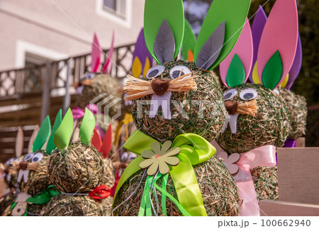 Easter decorative rabbit bunny, Easter street Josef market, sunny weather Easter decorative rabbit bunny, Easter street Josef market, sunny weather 100662940