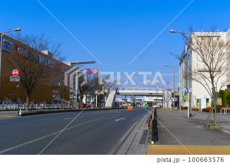 埼玉県三郷市新三郷駅周辺の風景2023年3月 埼玉県三郷市新三郷駅周辺の風景2023年3月 100663576