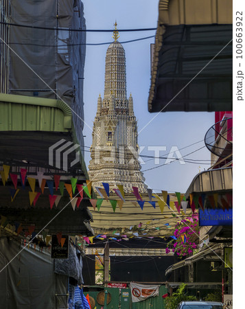 バンコクの下町とワットアルン / Bangkok, Thailand バンコクの下町とワットアルン / Bangkok, Thailand 100663922