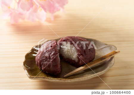 おはぎ　お彼岸イメージ 100664400