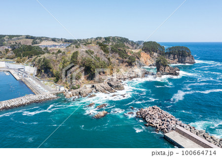 空撮「岩手県」山王岩と田老漁港・宮古市田老 空撮「岩手県」山王岩と田老漁港・宮古市田老 100664714