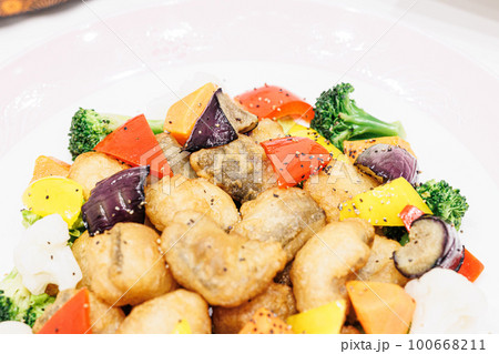 惣菜 中華料理のアップ画像 惣菜 中華料理のアップ画像 100668211