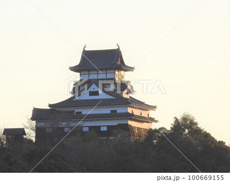 犬山城と木曽川 犬山城と木曽川 100669155