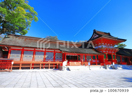 【大分県】晴天の宇佐神宮の上宮 【大分県】晴天の宇佐神宮の上宮 100670939