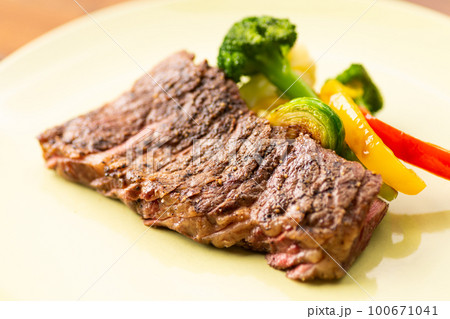 牛ロースステーキ（ザブトン） 100671041