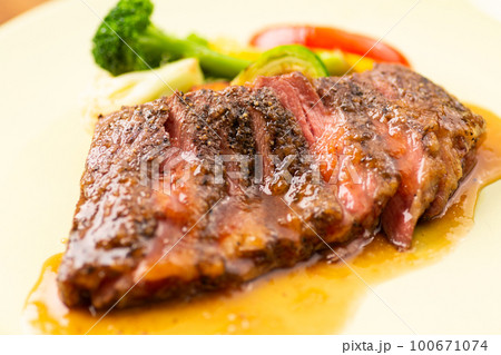 牛ロースステーキ（ザブトン） 100671074