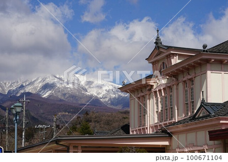 栃木県日光市のJR日光駅周辺の風景 100671104