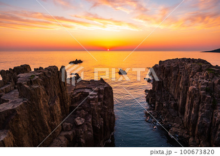 東尋坊（夕景） 100673820