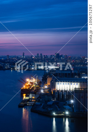 千葉ポートタワーからの夕暮れ 千葉ポートタワーからの夕暮れ 100675297