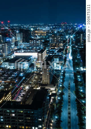 千葉ポートタワーからの千葉市の夜景 100675311