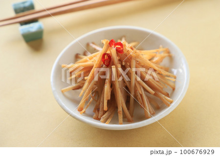 この硬さが良い、山うどの皮のきんぴら 100676929