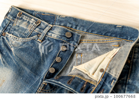 LEVI'S501XX　VINTAGE　1955年　復刻　ローライズカスタマイズド　ボタンフライ 100677668