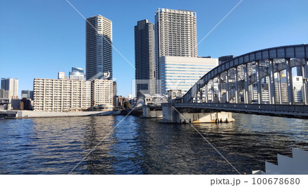 city harbour area-kachidoki bridge / 東京 勝鬨橋付近の街並み 100678680