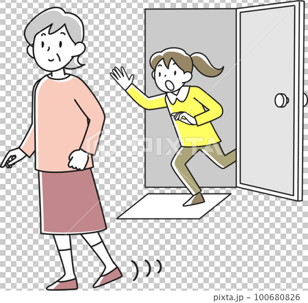 認知症によりひとりで出かけてしまうシニア女性 100680826