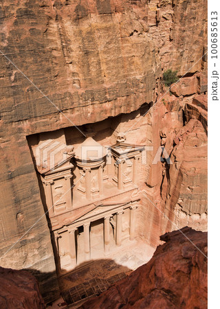 The Treasury, Petra, Jordan 100685613