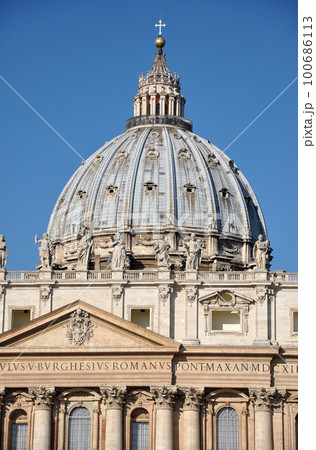 The dome of the San Pietro basilica, Vatican 100686113