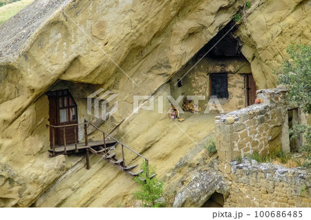 Cave dwellings, Davit Gareji monastery 100686485