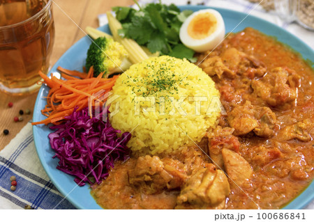 チキンのスパイスカレー 100686841