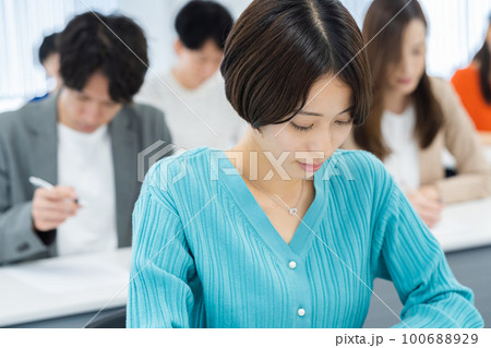 試験会場 100688929