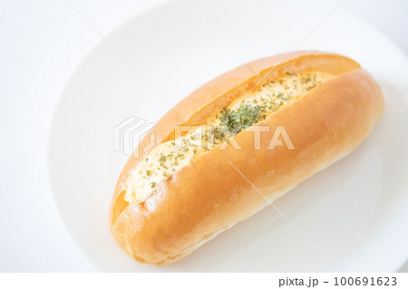卵のコッペパン 100691623