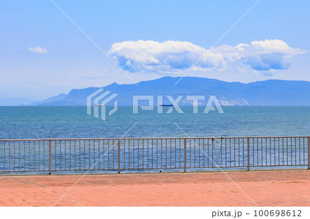 赤穂海浜公園から見る海 100698612
